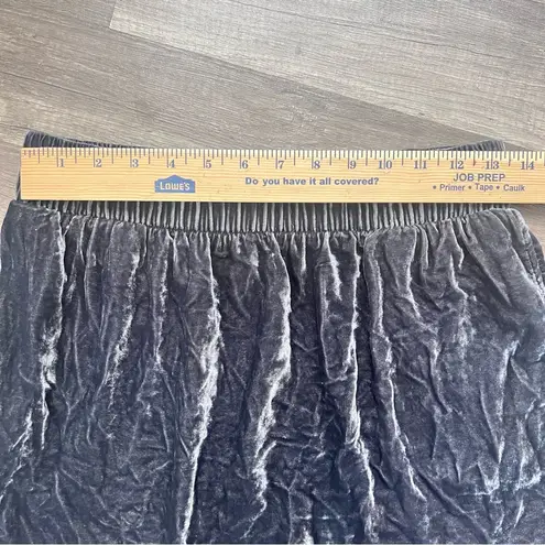 Le Mont St Michel Velvet Mini Skirt with Pockets Size 6/38 Gray