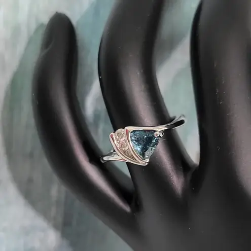 Blue Kyanite & CZ Silver ring size 6