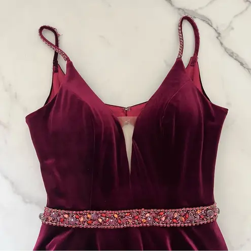 Alyce Paris mini dress Burgundy Velvet Homecoming Plunging V-neckline party Sz 4