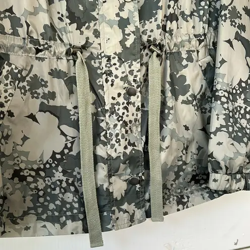 Maurice's  Green Mix Camo Cinch Waist Windbreaker Jacket NEW Size Medium - Image 5