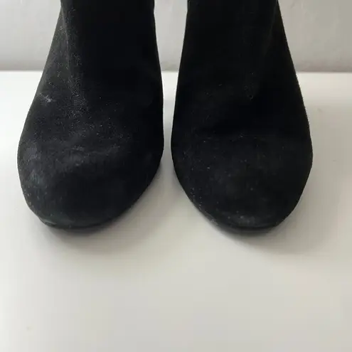 Enzo Angiolini Eavaried Sued Booties with Chain Size 7.5M Minimalist Date Night