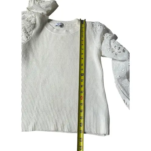 FATE. White Eyelet Knit Sweater Women's Size Medium | 28-6