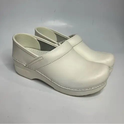 Dansko professional white box clog slip on clogs nursing‎ size 37