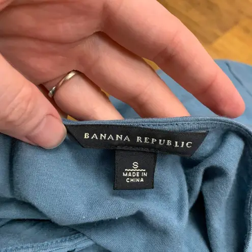 Banana Republic  Womens Top Blue Cap Sleeve Ruffle V Neck Blouse Size Small VNeck