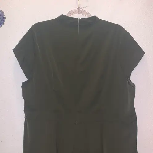 SheIn Curve Dark Green Pleated Keyhole Jumpsuit Wide Leg - Image 7