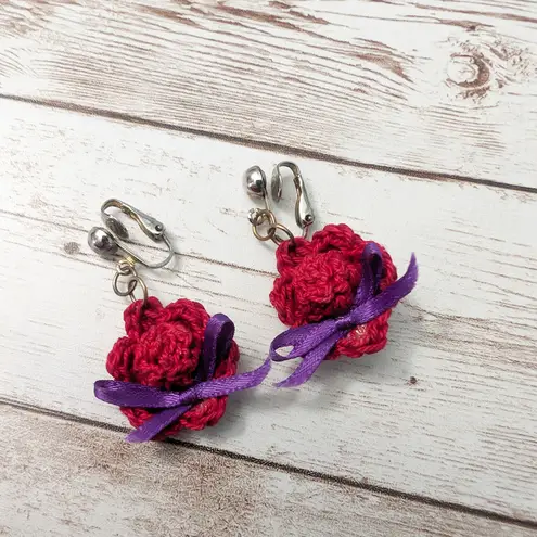 Vintage Clip On Earrings Knitted? Hat Dangle Red & Purple