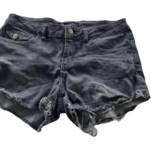 Sneak Peek Shorts Women’s Sz M Dark Gray Denim Western Y2K Travel Shorts Size M