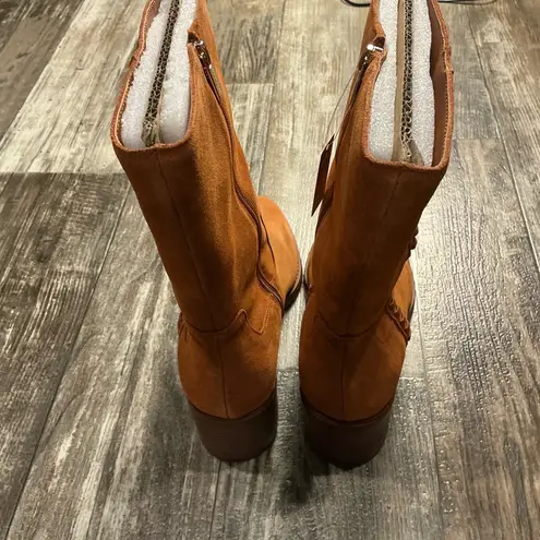 Vince Camuto  Brown Winter Boots Size 11 Wide