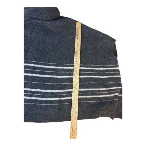 360 Cashmere Gray White Striped Turtleneck Poncho Size Small 100% Cashmere Women