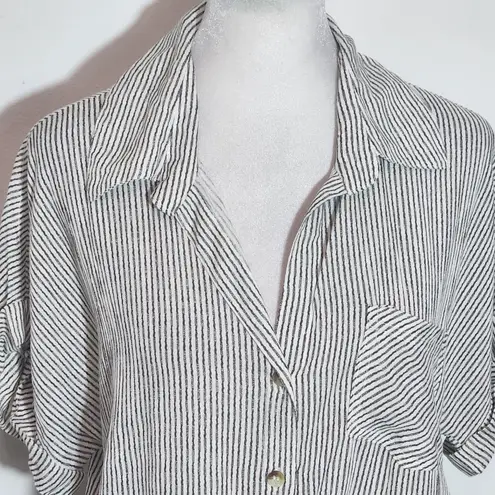 Style House Striped Black and White Blouse with Tie Waist NWT Size Medium