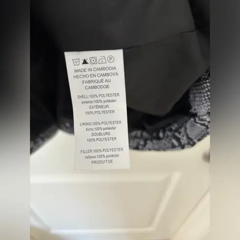 NWT MICHAEL Michael Kors Light Puffer Vest Women's S Black Snake