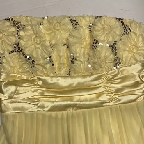 Xtraordinary XTRADIONARY, Beaded Mesh Formal strapless, Sz9, Yellow, Sequins, pleats, Hand Wash