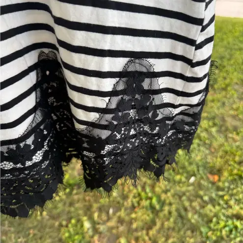 Umgee ‎ Black and White Striped Top with Lace Sleeves