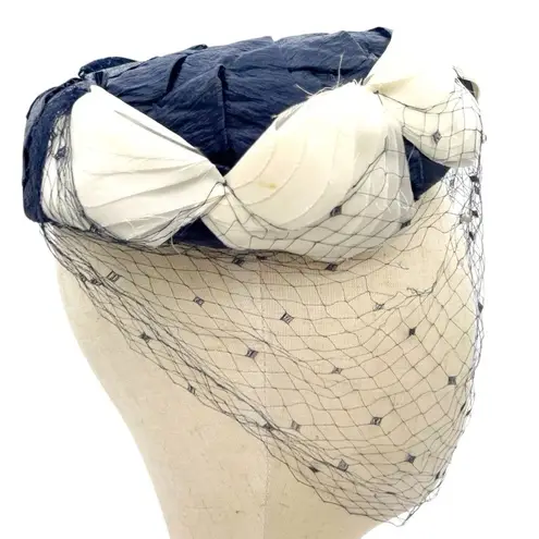 Vintage 1950s Pillbox Hat Navy Straw With White Rose Petals Mesh Veil Rhinestone Blue
