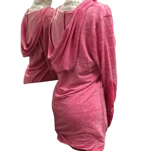 Decree Pink lightweight Hoodie Embellished T-Shirt size Small