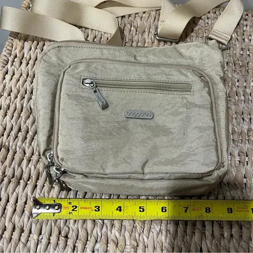 Baggallini Organizer Bag Crossbody Messenger Multi Pockets Beige Designer EUC