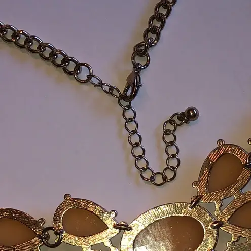 Elegant Gold Tone Peach Boho Retro Statement Necklace