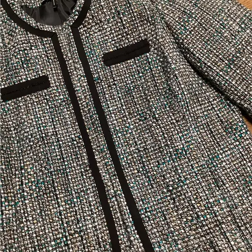 Daisy Fuentes collarless tweed blazer. Size Large