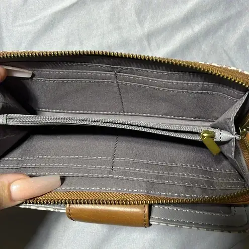 Fossil  Zip Around Wallet Y2K 90's Travel Casual Functional Neutral‎ Brown Tan