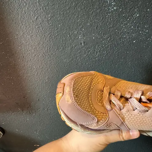 Vionic Women’s Lavender Peach Tokyo Athletic Shoes Size 7.5