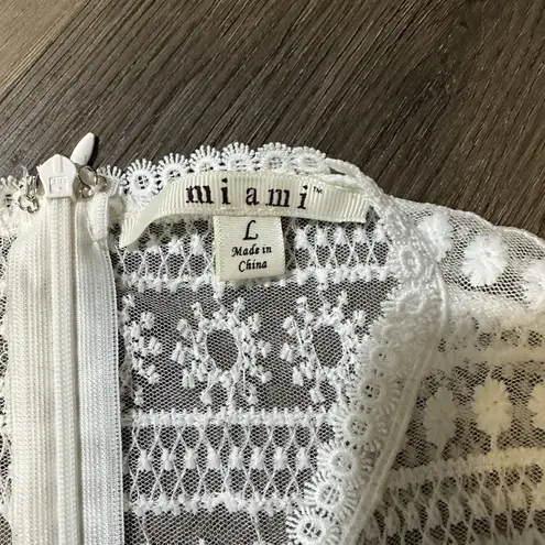 Mi Ami Women's L Lace Dress White‎