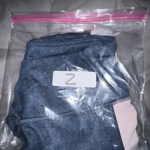 GAPFIT BLACKOUT TECHNOLOGY Navy Blue/Pink/Gray Colorblock Leggings Size Small Gray