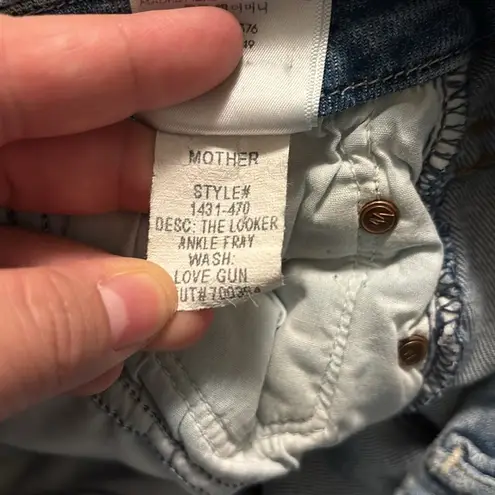 Mother Women’s Looker Ankle Fray Distressed Denim Jeans in Love Gun