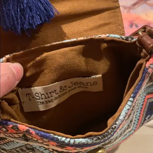 CROSSBODY BAG Geometric Print w Tassels