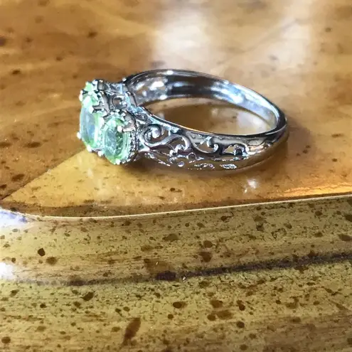 Natural Arizona Peridot Sterling Silver Ring Size 6 Green