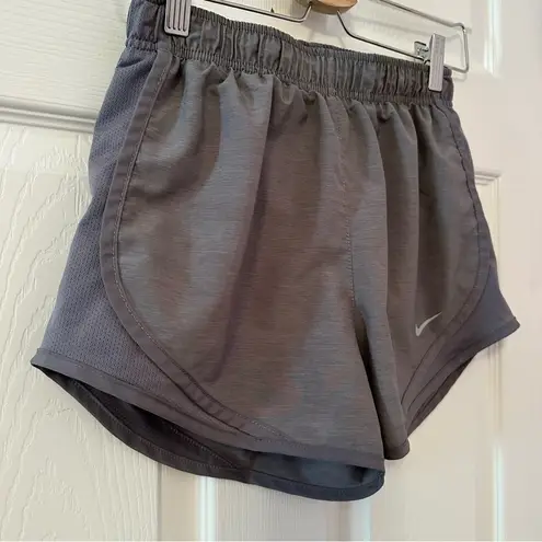 Nike 26.  DRI FIT GRAY SHORTS XS/WAIST:12”/INSEAM:2.5”/RISE:11”