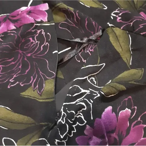 Jones Wear Studio black floral skirt