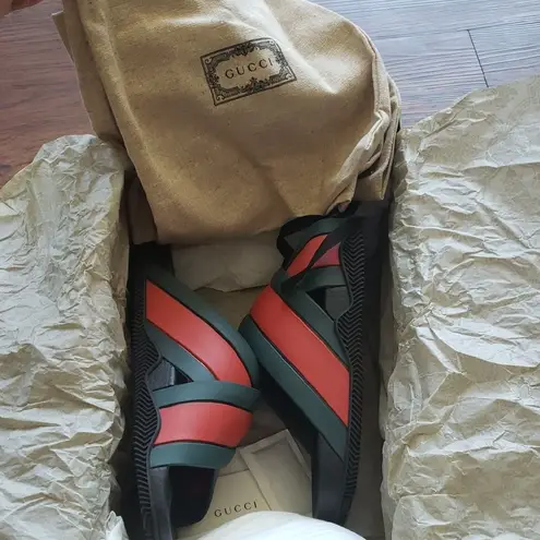 Gucci NEW  Green Red Womens Chic Old Money Edgy Feminine Slide Sandals Size 38