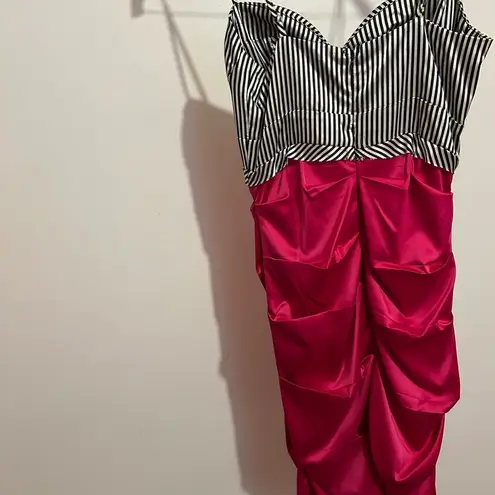 Rubber Ducky  size M Black and White Striped Dress