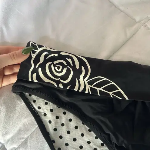 Nass Womens 14 Black Floral Bikini Bottom Bathing Suit White Black Vintage 90s