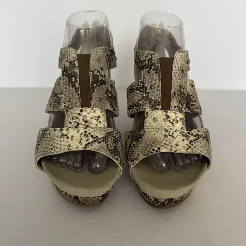 Earthies Sandles Santiago Beige Snake Embossed Leather Studded Edgy Animal 8 B Tan