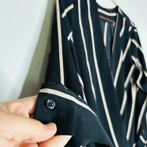 Slate + Willow Black White Pinstripe Long Sleeves Flowy High Low Blouse Size M