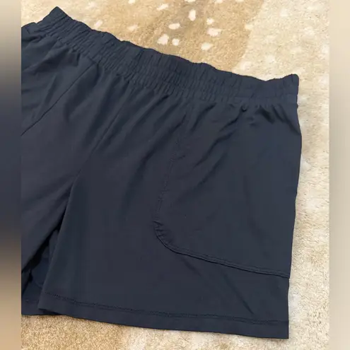 All In Motion Target black pocket elastic waistband shorts women’s size large