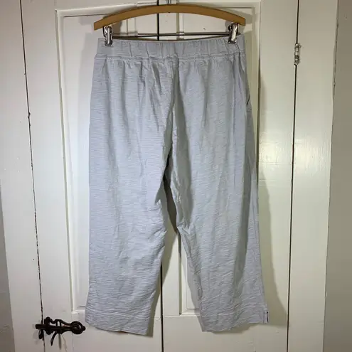 Escape by Habitat Clothes Womens Crop Pants Size M Resortwear Cruise Vacation Gray Size M