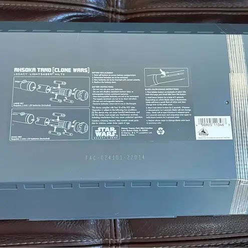 Star Wars Galaxy's Edge Ahsoka Tano Clone Wars Legacy Lightsabers and Blades Set