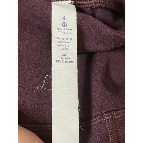 Lululemon Reveal Crop (Stripes 17") Dark Adobe. Size 4