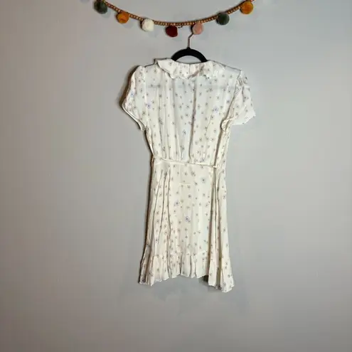 Aritzia  Sunday Best New Ruffled Wrap Dress, White Floral