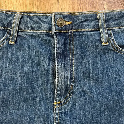 Just Black Short Jean Skirt Women size Large Made in USA distressed hem, summer