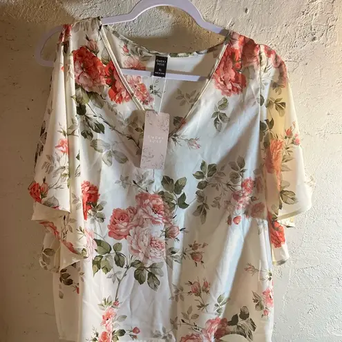 Pink Flutter Sleeve Blouse with Ruffled Style and Short Sleeves Size XL