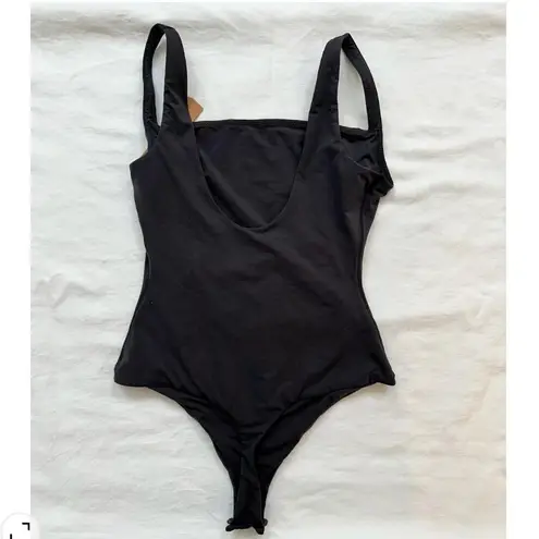 SKIMS Fits Everybody Square Neck Bodysuit in Onyx, Size XXS