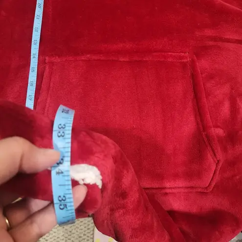 Cozy Red Hooded Shetpa Blanket Furry Pullover Size undefined