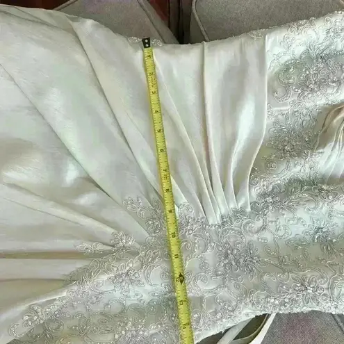 NWT Sophia Tolli gown Gold Size 8