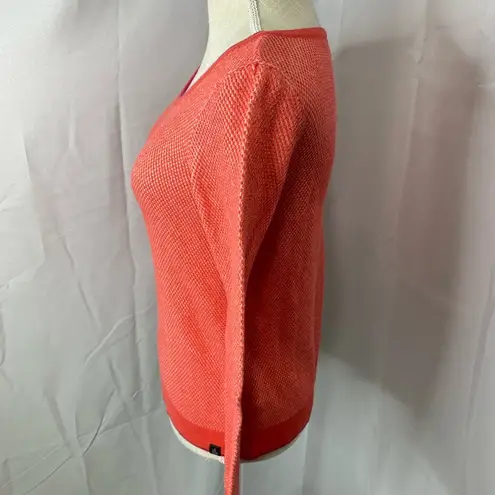 The North Face  crew neck pullover small