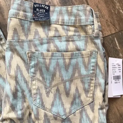 Bullhead Black pastel ikat chevron skinniest jeans Jr size 13 Green