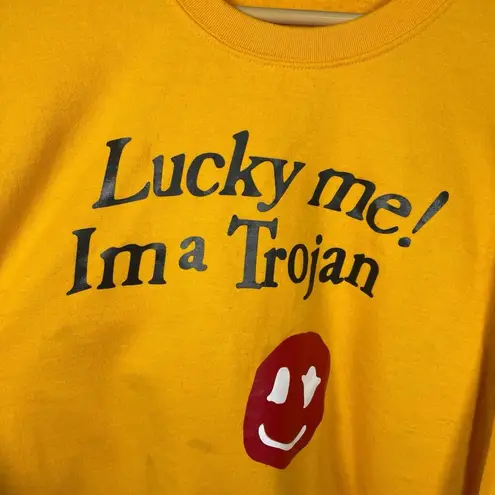 University of Southern California Unisex Lucky Me I’m A Trojan Sweatshirt Size L Yellow Size L