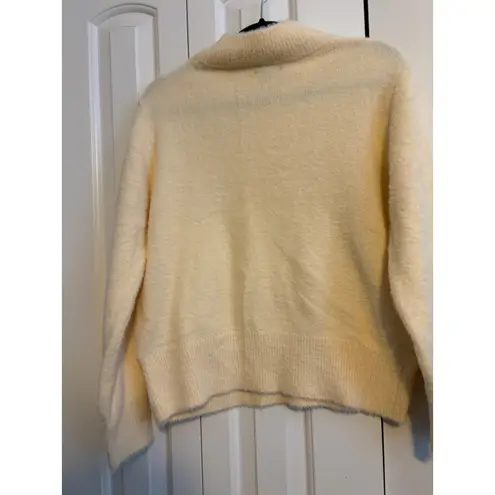 Who What Wear  Womens Fuzzy Mock Neck Sweater Cream Size L - Image 5